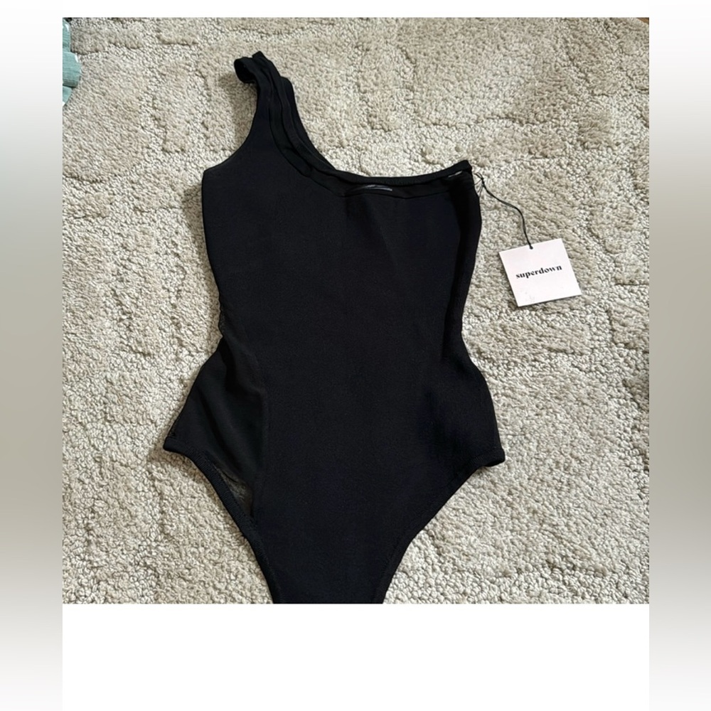 Superdown Black One-Shoulder Kids Bodysuit